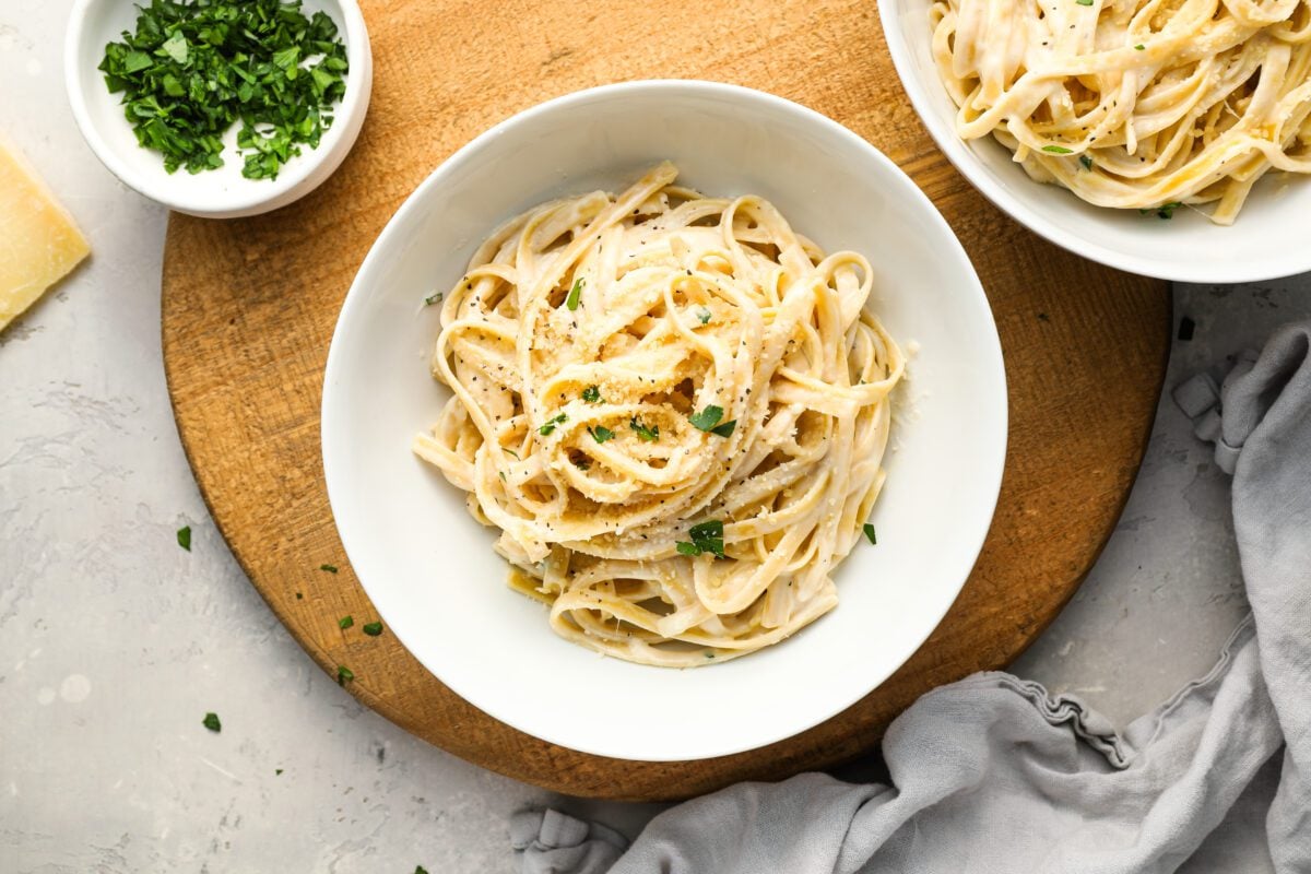 Homemade Fettuccine Alfredo: Quick, Easy & Better Than Jarred